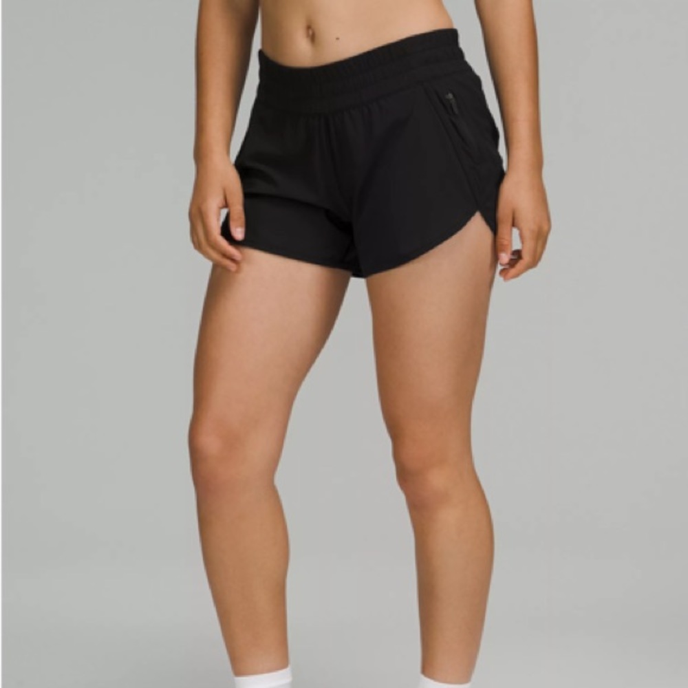 Lululemon Tracker Mid Rise 4 inch - like new